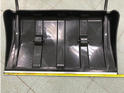 Скрепер на колесиках 790х450