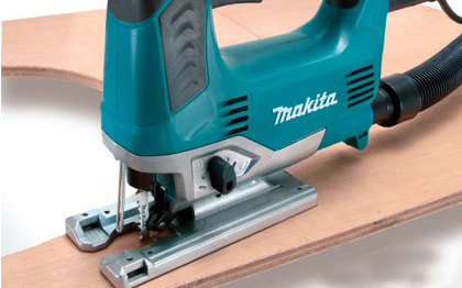 Электролобзик Makita JV0600K